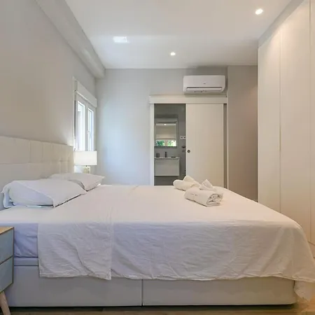 Central Torremolinos Apartment *